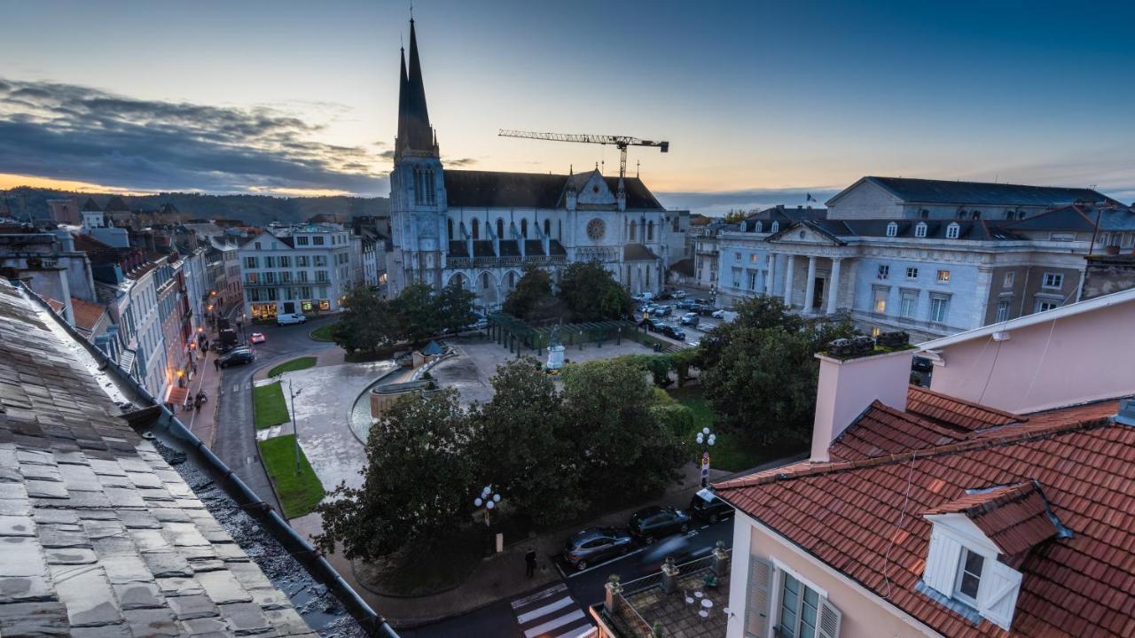 Appartement Coeur De Ville - Au Calme - Wifi - Four, Lave-Seche Linge Pau Zewnętrze zdjęcie